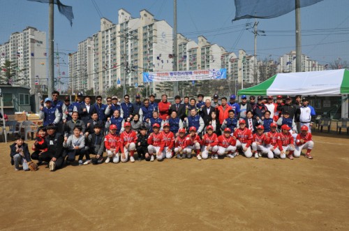 6-1. 제10회 동두천시장배 야구대회 성황리에 마쳐_문화체육과.jpg
